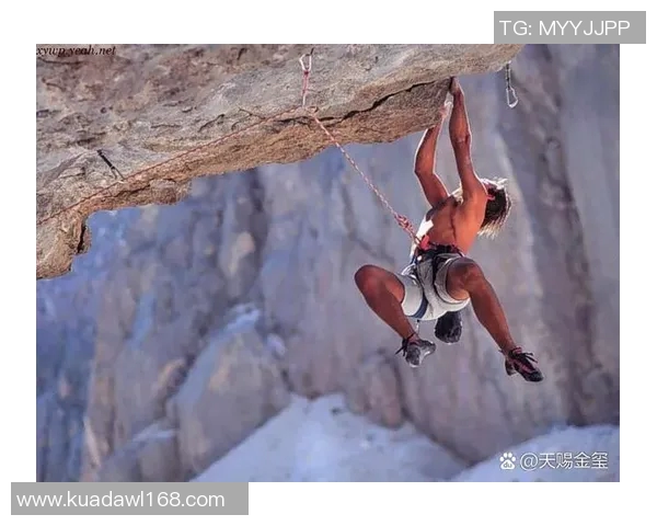 西安攀岩队在极限运动联赛中的力量表现与技术分析 西安攀岩队在极限运动联赛中的力量表现与技术分析